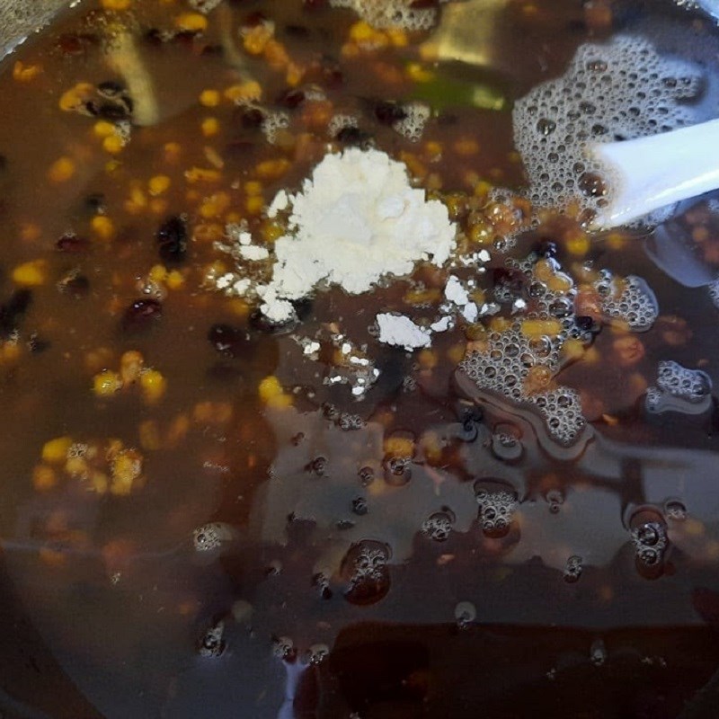 Step 3 Cook the sweet soup Black Bean and Green Bean Sweet Soup using a Pressure Cooker
