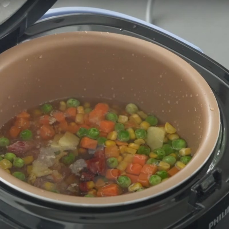 Step 2 Cook rice for sausage rice with vegetables