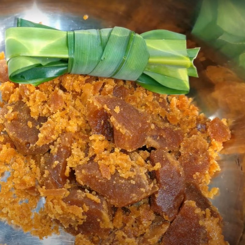 Step 1 Cook coconut sugar for Coconut Sugar Steamed Cake