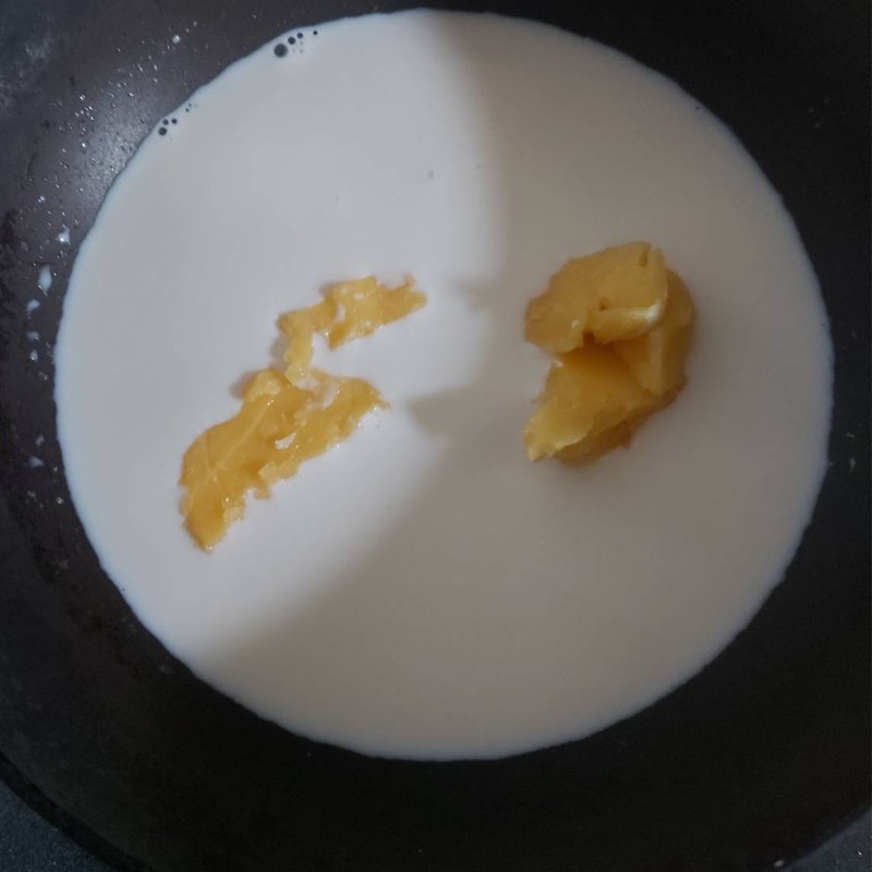 Step 1 Cook the butter and milk mixture for Custard-filled Bread