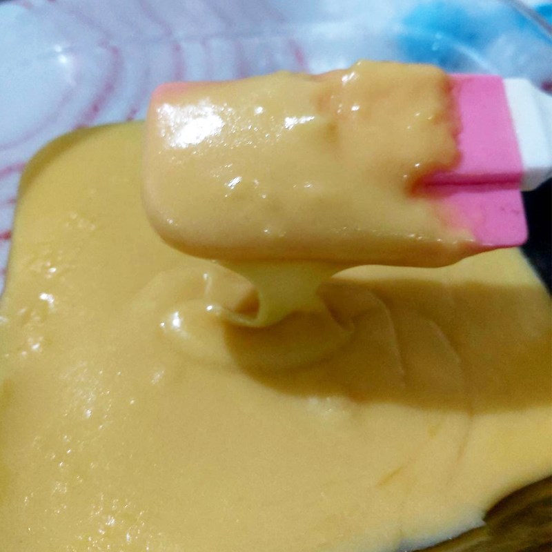 Step 3 Cooking the egg milk filling Custard bread
