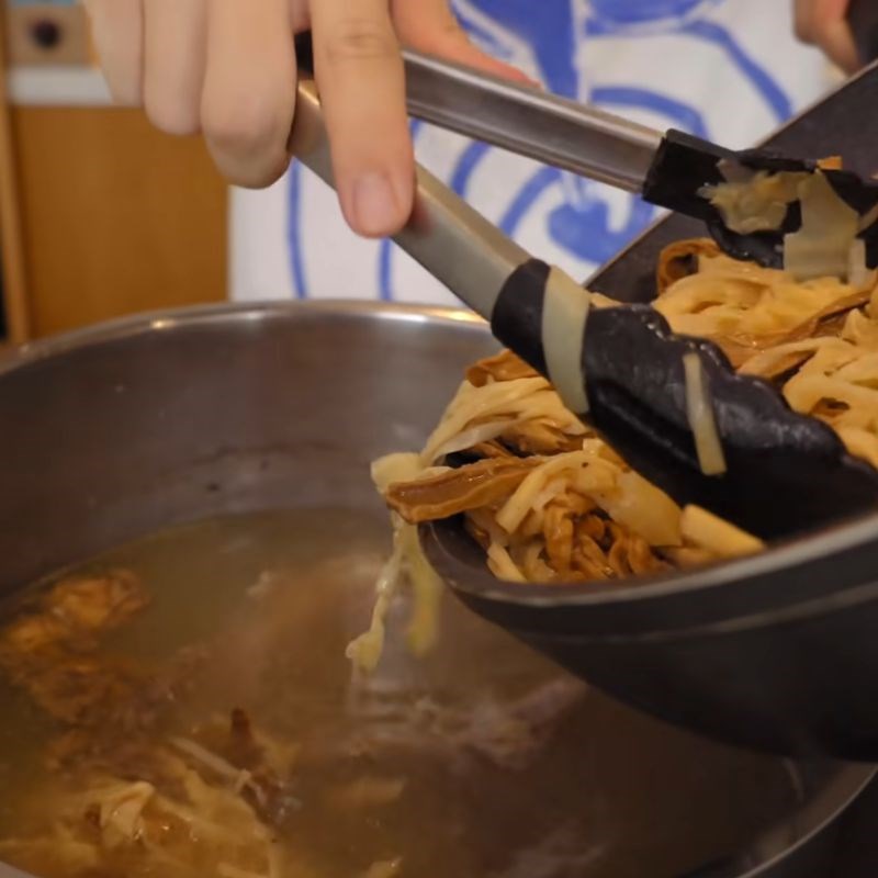 Step 5 Cooking the broth for Duck Noodle with Dried Bamboo Shoots
