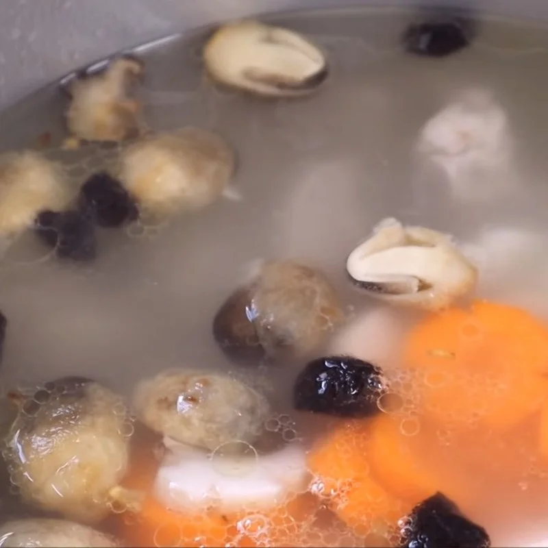Step 4 Cooking the broth Chicken noodle soup in a pan