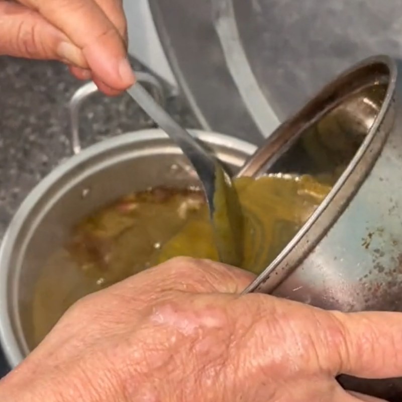 Step 3 Cook the broth for Bún rạm