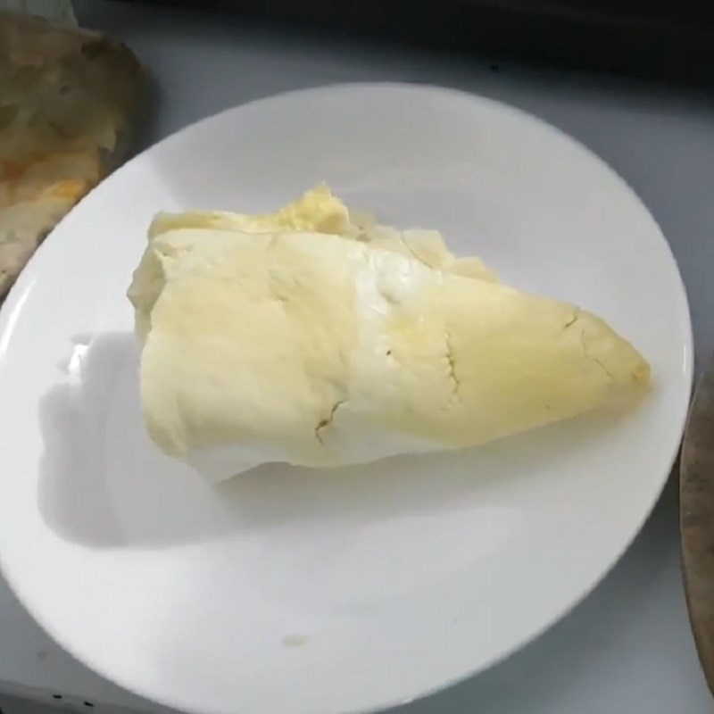 Step 2 Prepare the ingredients for Crispy Fried Durian