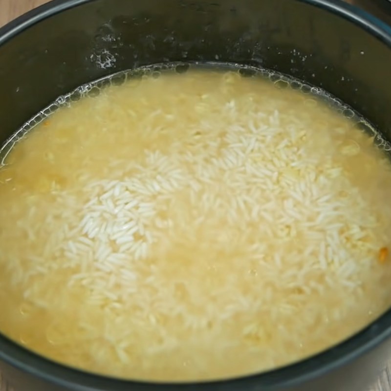 Step 1 Cook sticky rice Savory sticky rice with a pressure cooker
