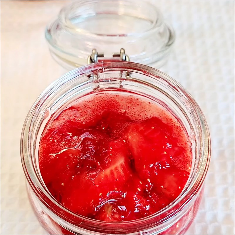 Step 2 Soak strawberries with syrup