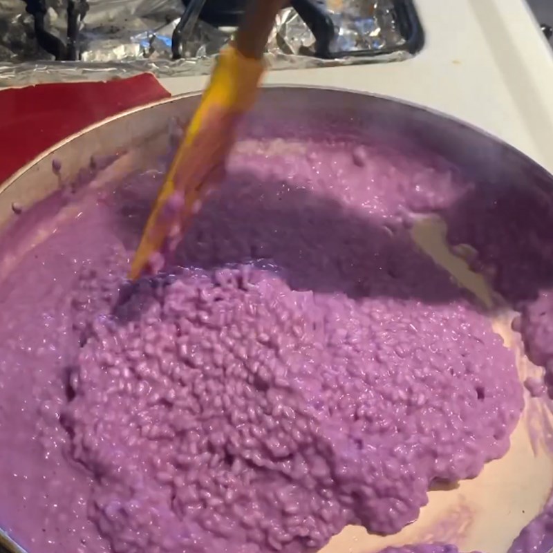 Step 1 Sauté Sticky Rice Sticky Rice with Purple Leaves in a Pressure Cooker
