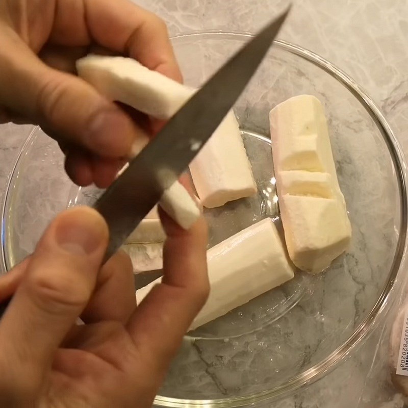 Step 1 Soak cassava and sticky rice for Xôi sắn using a pressure cooker