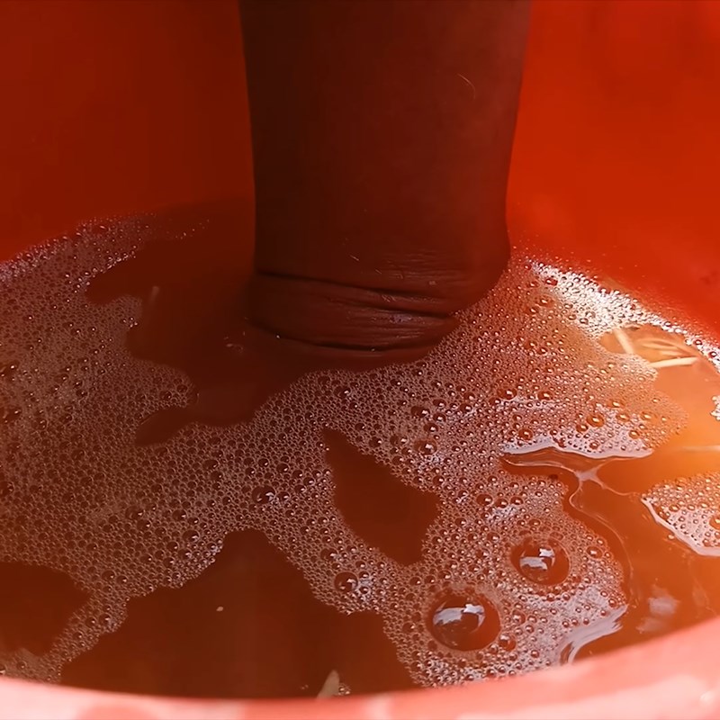 Step 2 Salt soaking papaya Fish sauce with snakehead fish and rice powder