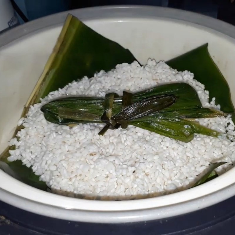 Step 1 Soak and Steam Sticky Rice for Grilled Banana Pudding