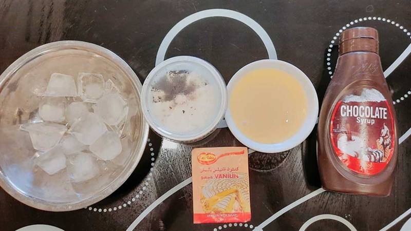 Ingredients for vanilla milkshake