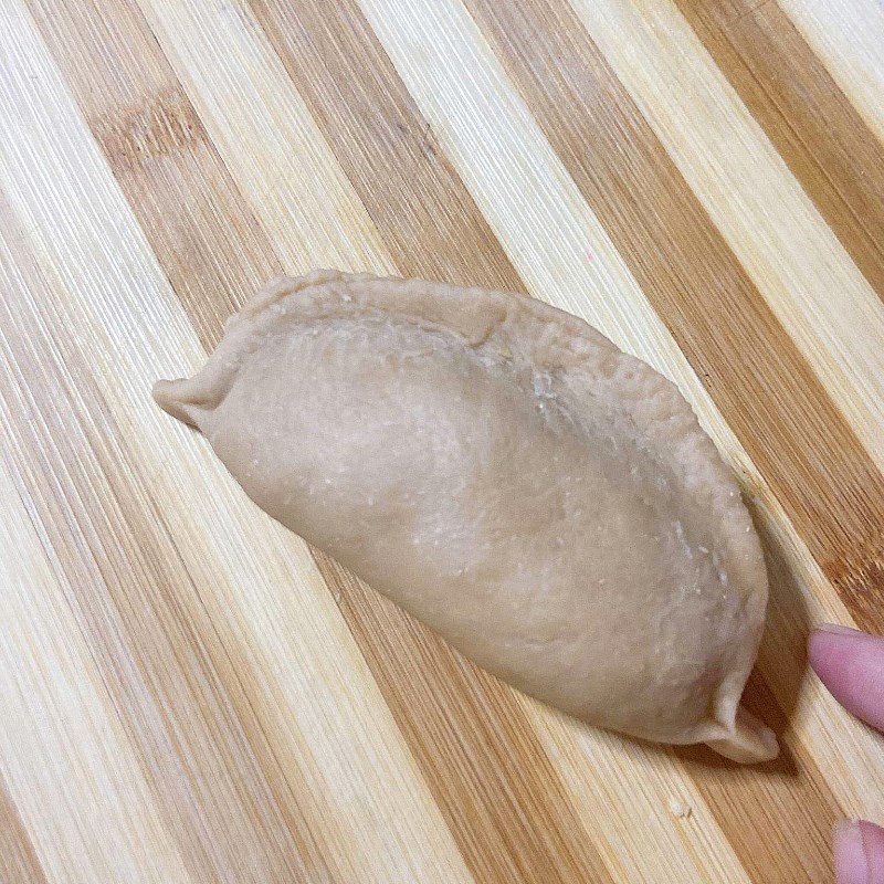 Step 3 Stuff the filling into the dough Chocolate egg milk bread