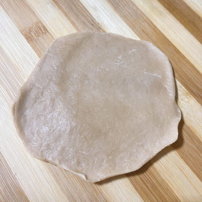 Step 3 Stuff the filling into the dough Chocolate egg milk bread