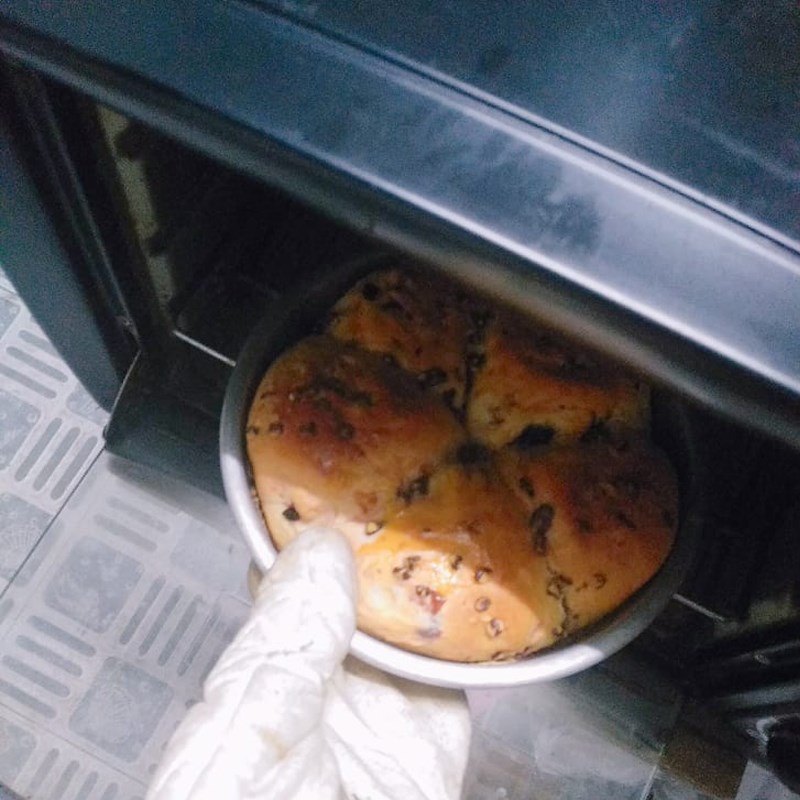 Step 4 Baking Bread Dried Fruit Jam Bread