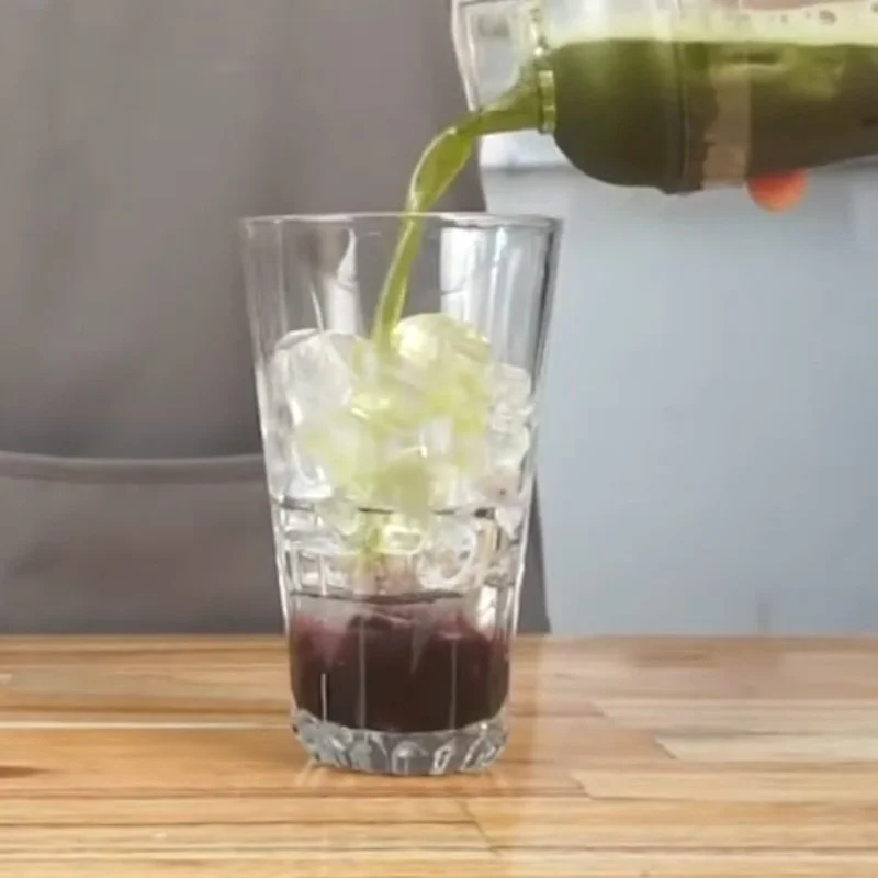 Step 2 Brewing Blueberry Mint Tea