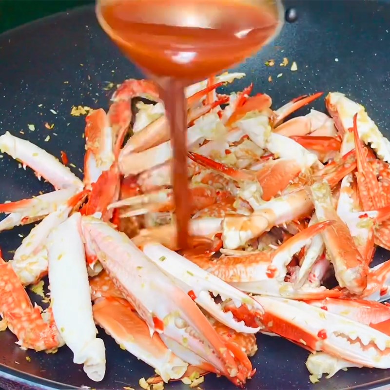 Step 5 Roasted crab with tamarind