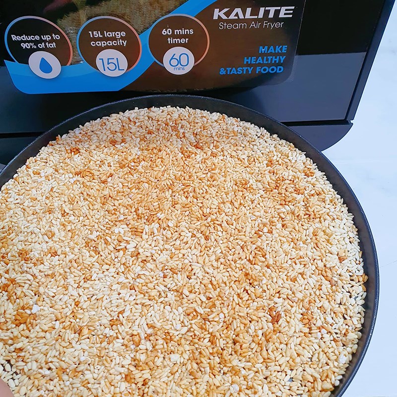 Step 1 Roasting rice Cashew milk