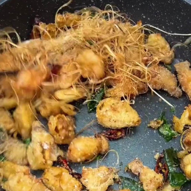 Step 5 Salt-roasting Chicken Mushroom