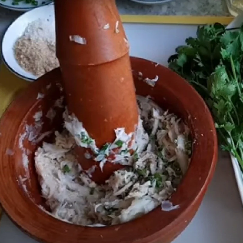 Step 2 Make the filling for stuffed bitter gourd with vegetarian meat