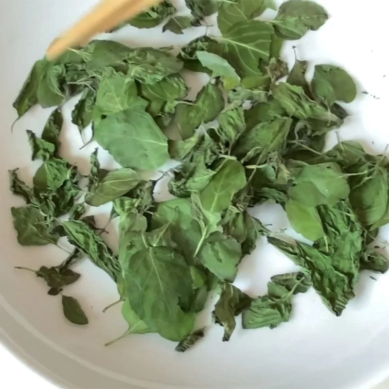 Step 2 Drying mint leaves for mint tea