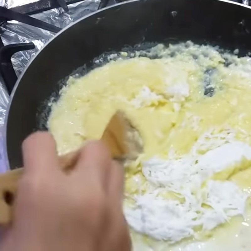 Step 2 Cooking mung bean filling for multi-colored cake