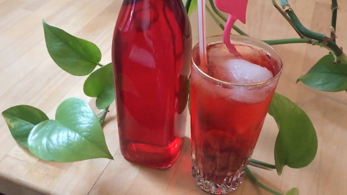 2 Simple and Safe Ways to Make Sweet and Sour Strawberry Syrup at Home 2 Strawberry Syrup