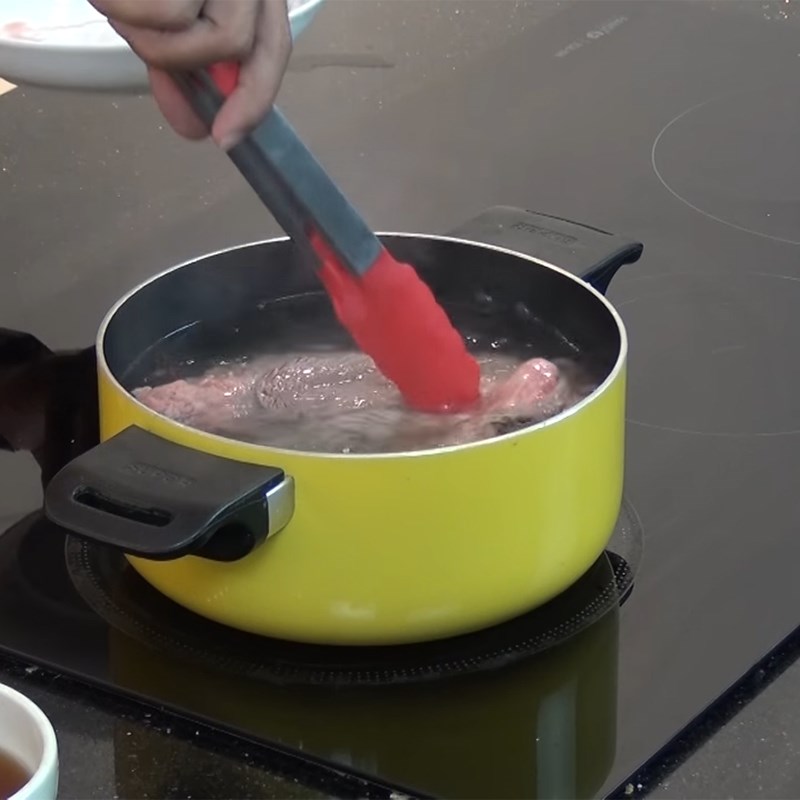 Step 1 Prepare and boil the beef Beef Brisket in Vinegar