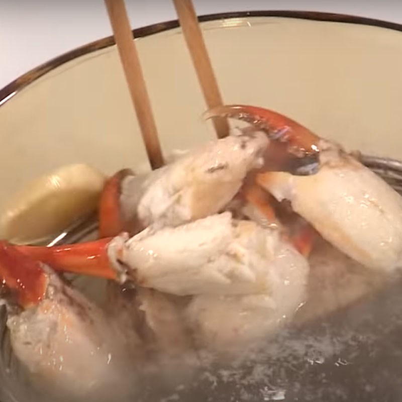 Step 1 Prepare and marinate crab claws Fried Crab Claws with Mayo Sauce