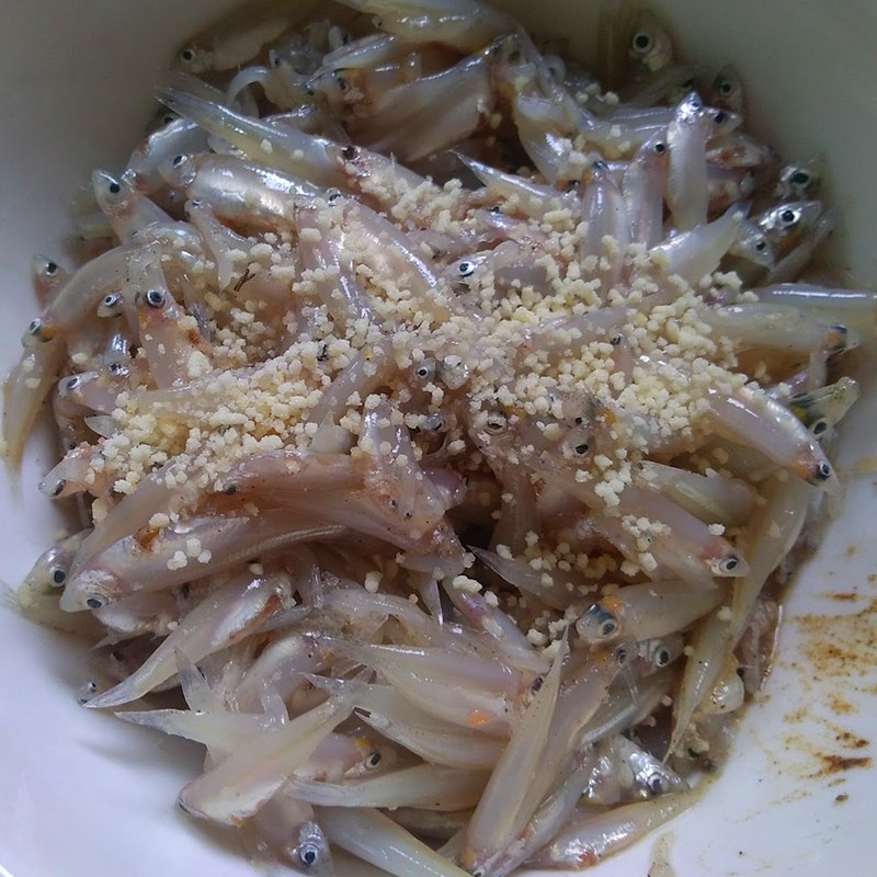Step 1 Prepare and Marinate Anchovies for Anchovy Soup
