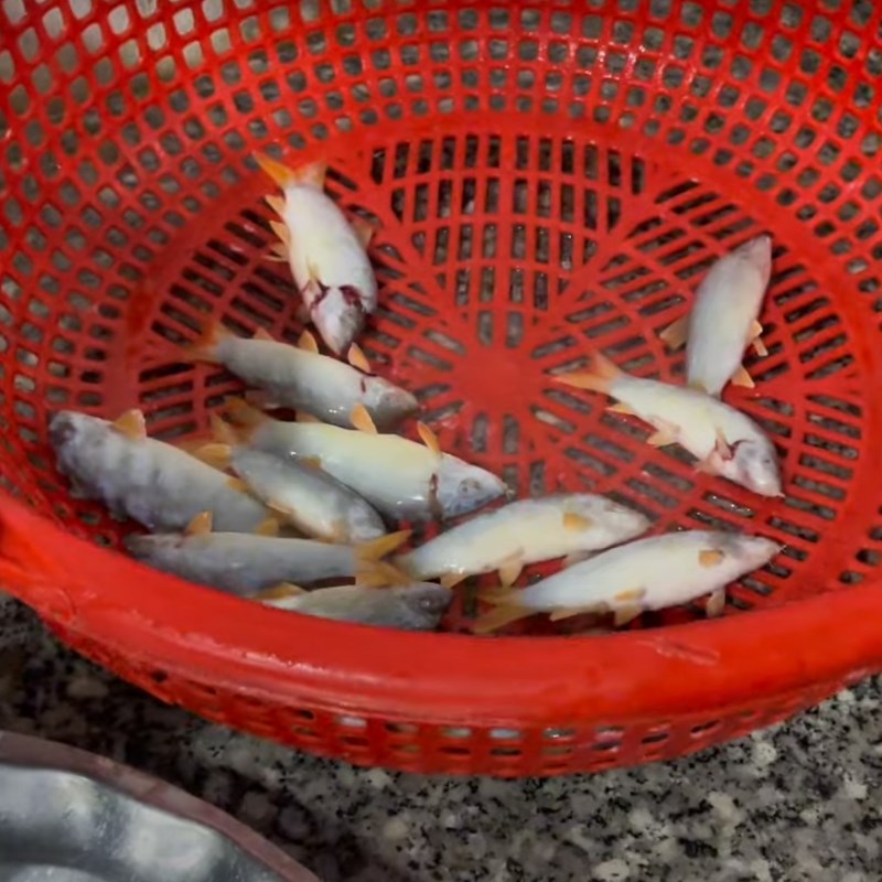 Step 1 Prepare dolphin fish Dolphin fish braised without sauce