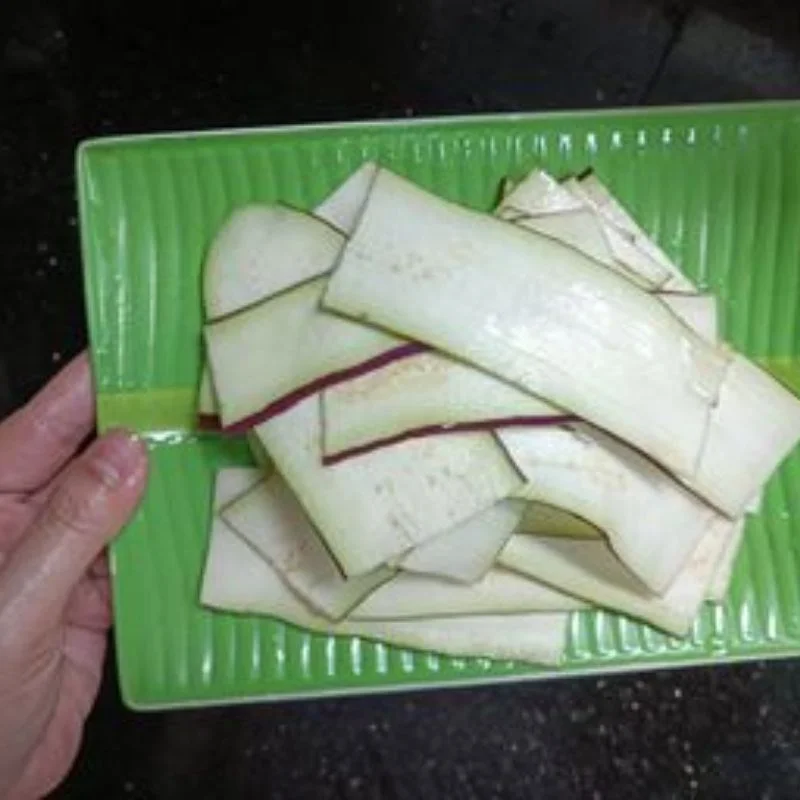 Step 1 Prepare the eggplant and mix the batter for Fried Eggplant Roll with Meat