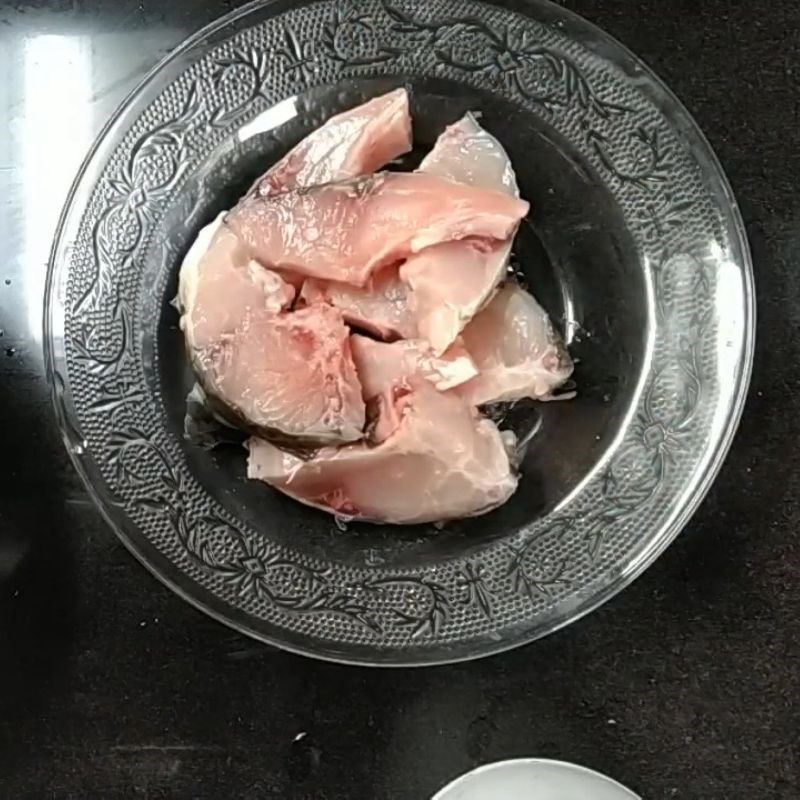 Step 1 Prepare the carp Grilled Carp with Ginger Fermented Rice