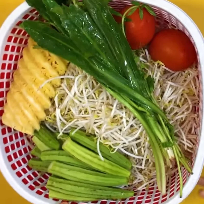 Step 1 Prepare the ingredients for fragrant sour shrimp soup with tomato