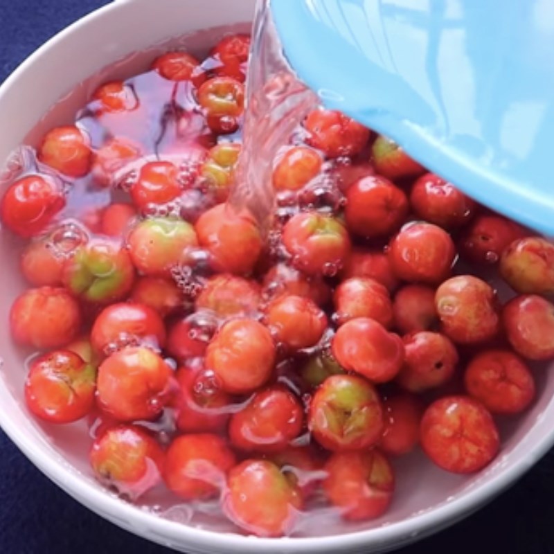 Step 2 Prepare the ingredients for cherry and grapefruit juice