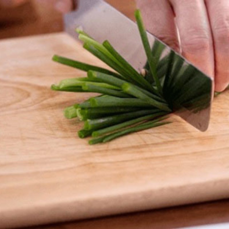 Step 1 Prepare the ingredients for Seafood Stir-fried Pho