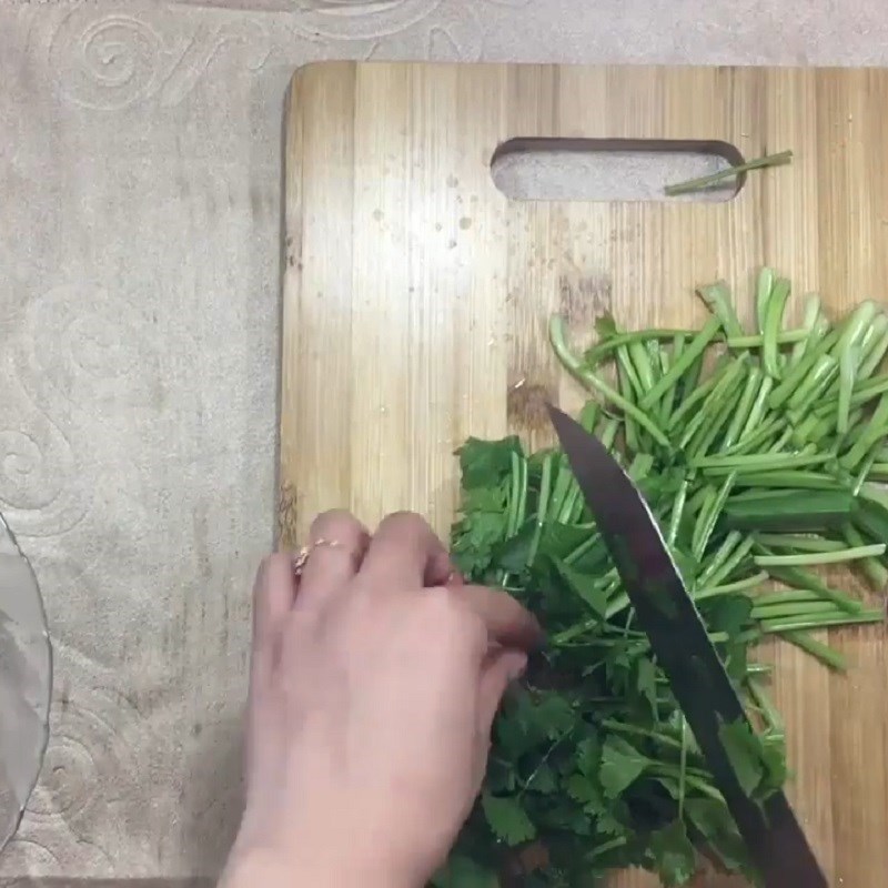Step 2 Prepare the remaining ingredients Stir-fried beef with celery and garlic