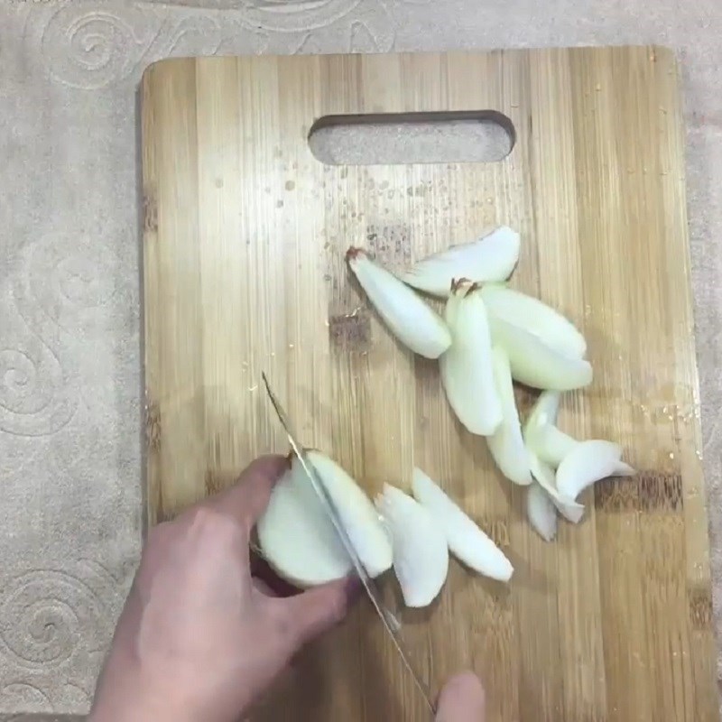 Step 2 Prepare the remaining ingredients Stir-fried beef with celery and garlic