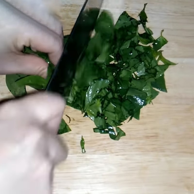 Step 2 Prepare other ingredients Fried pork sausage with lemongrass and chili