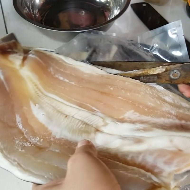 Step 2 Prepare other ingredients for Sour Soup with Dried Dory Fish and Grated Banana