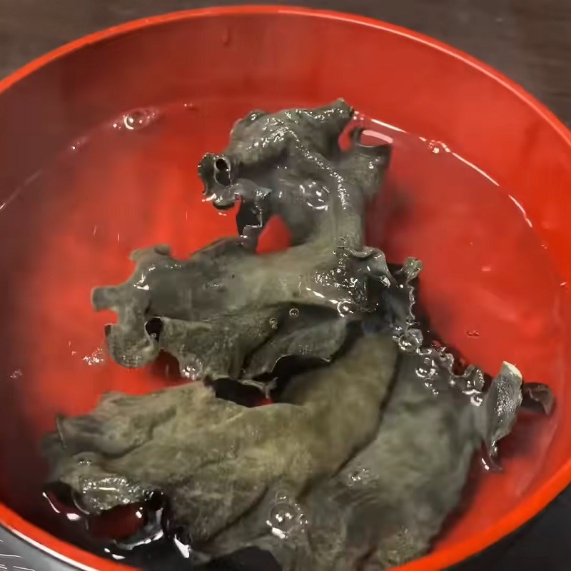Step 3 Prepare other ingredients Steamed chicken with lotus leaves
