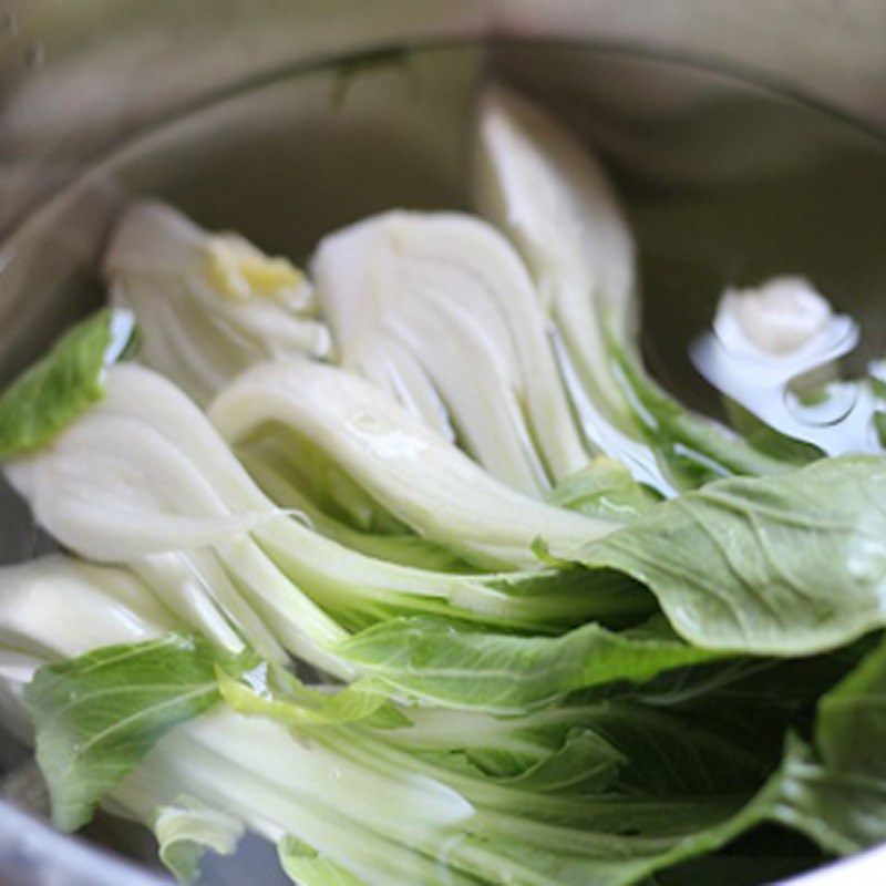 Step 3 Prepare other ingredients for roasted chicken noodles using an air fryer