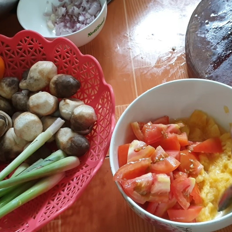 Step 2 Prepare other ingredients for Fish Hotpot