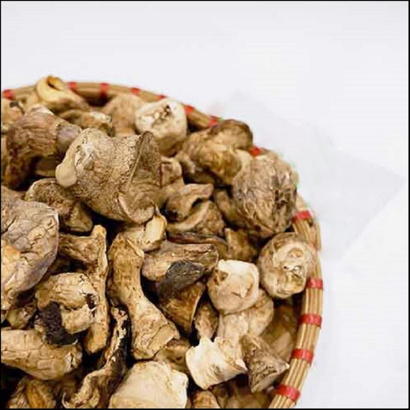 Step 1 Prepare the mushroom stems Vegetarian Dried Beef from mushroom stems