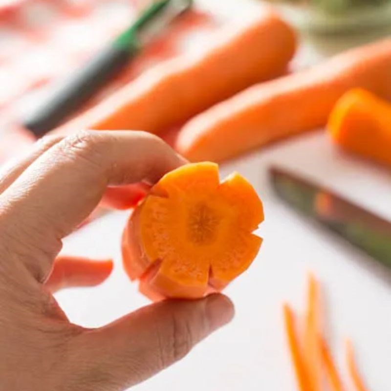 Step 2 Prepare lotus root and carrot for red apple lotus root soup