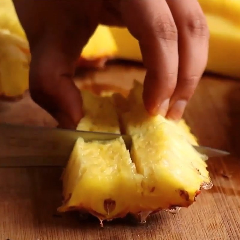 Step 1 Prepare the pineapple for Pineapple Milk Ice Cream