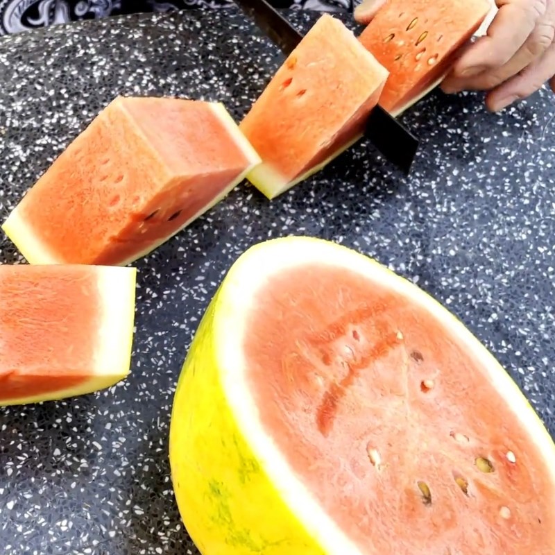 Step 1 Prepare the watermelon Watermelon with condensed milk