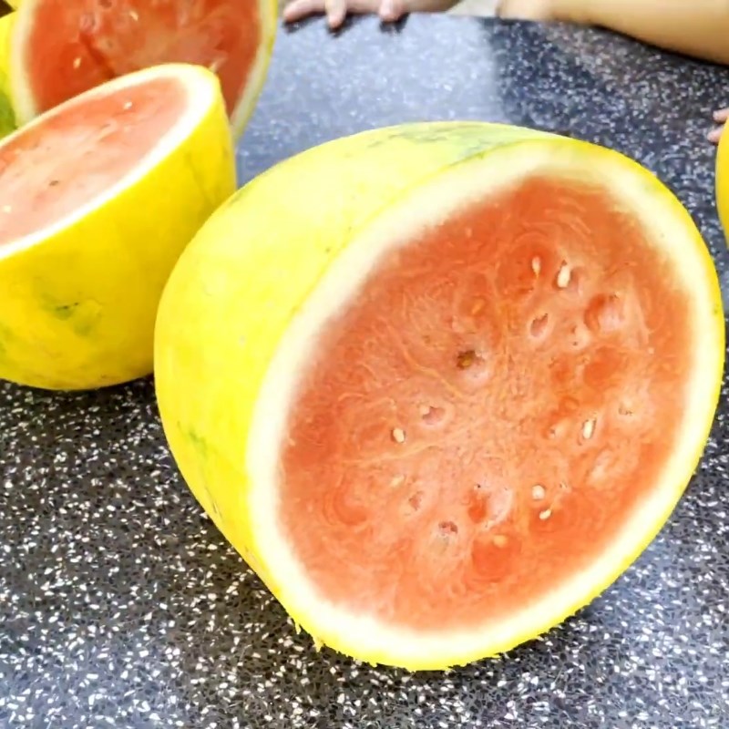 Step 1 Prepare the watermelon Watermelon with condensed milk