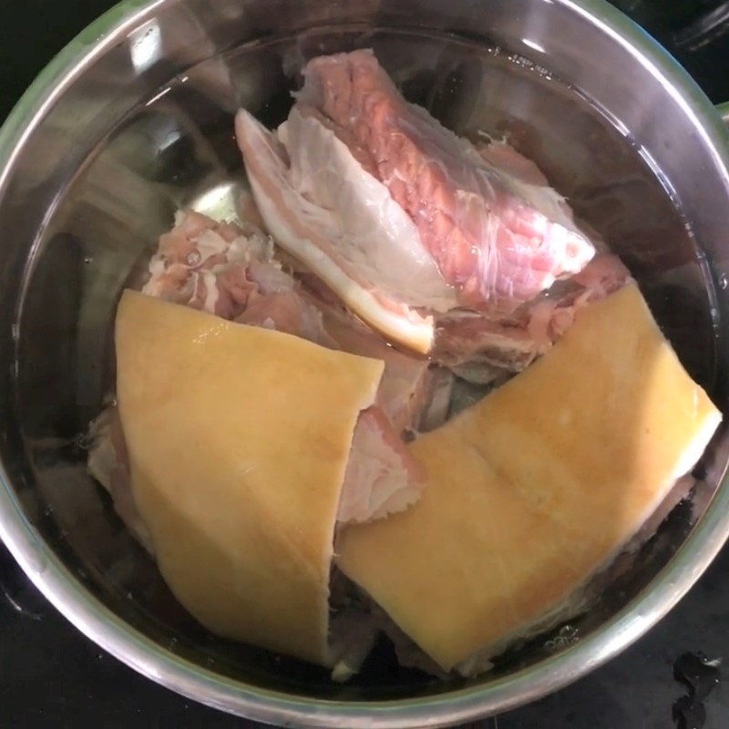 Step 1 Prepare beef tendons for beef bone hotpot