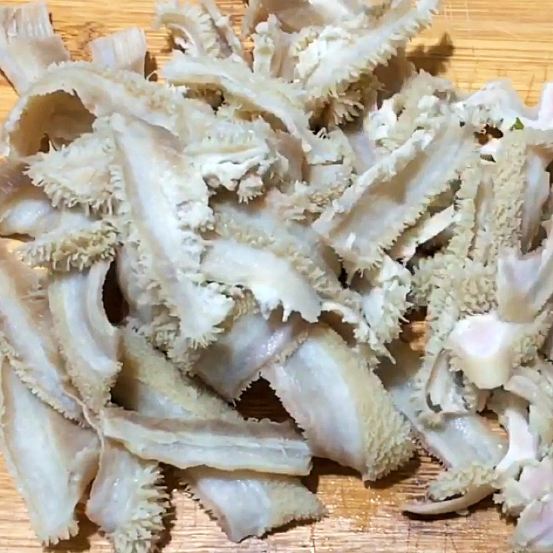 Step 2 Boil the beef tripe Beef stir-fried
